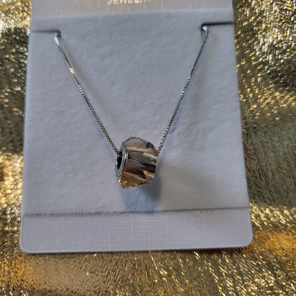 SWAROVSKI CRYSTAL NECKLACE - Picture 11 of 11